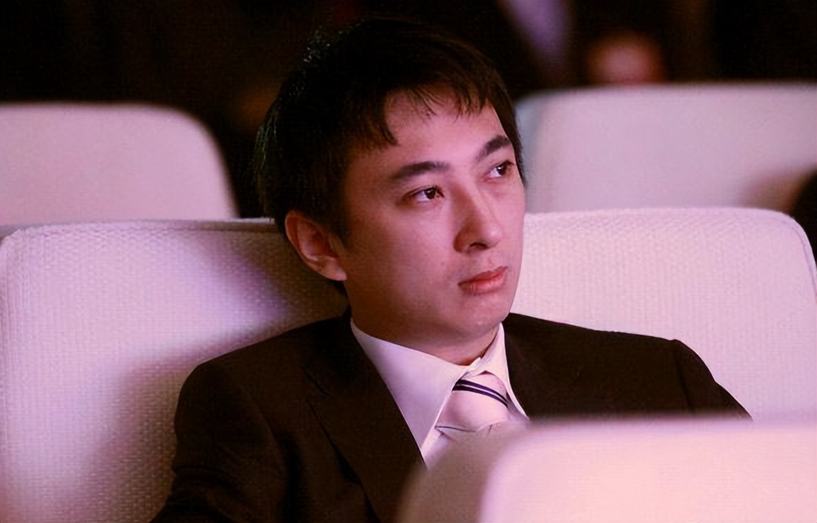 很罕见，中国的富二代们正在排队“离场”