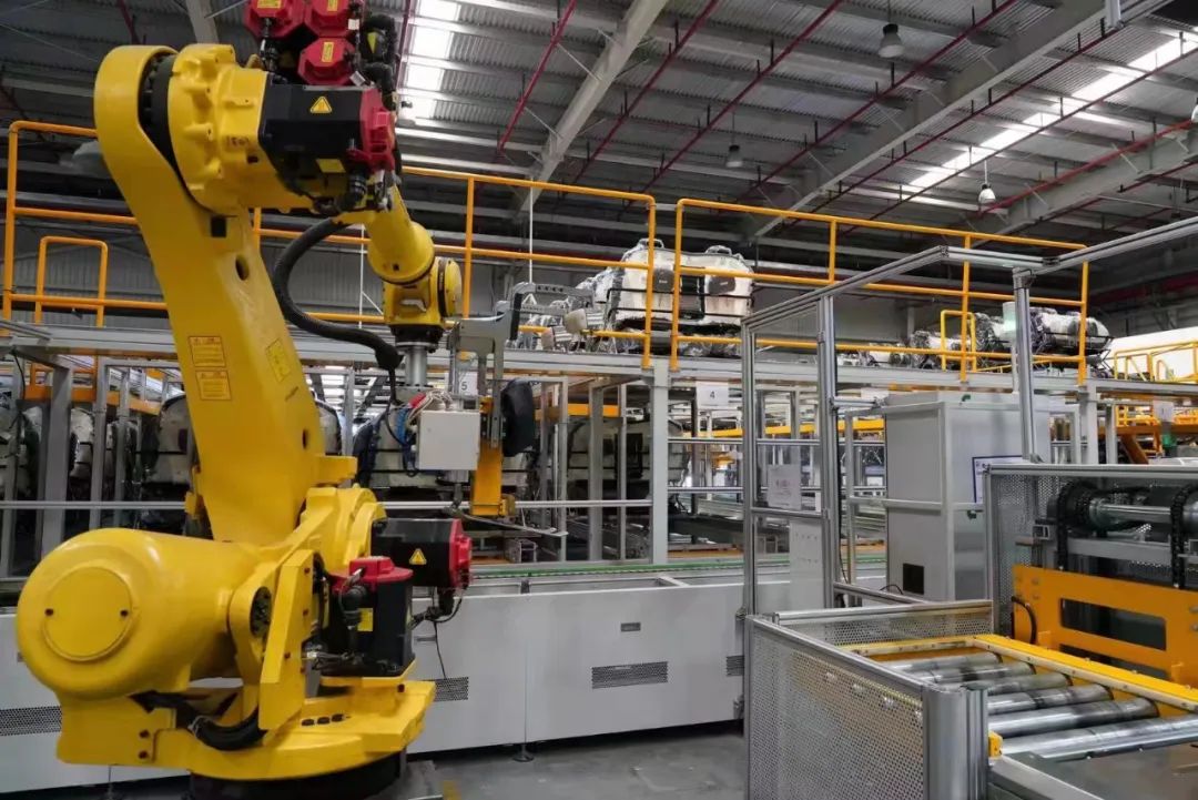 东风李尔是做什么的,东风和李尔什么关系