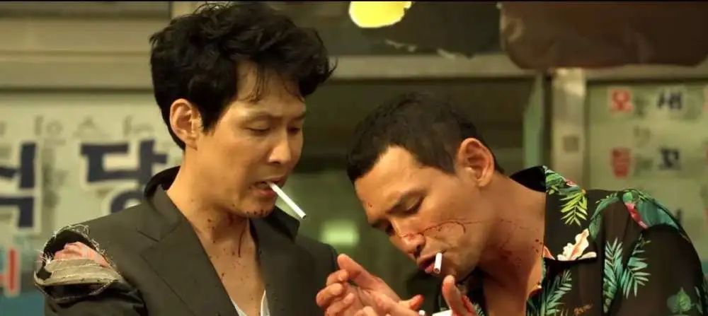 韩国黑帮电影巅峰之作新世界,韩国暴力美学的巅峰之作