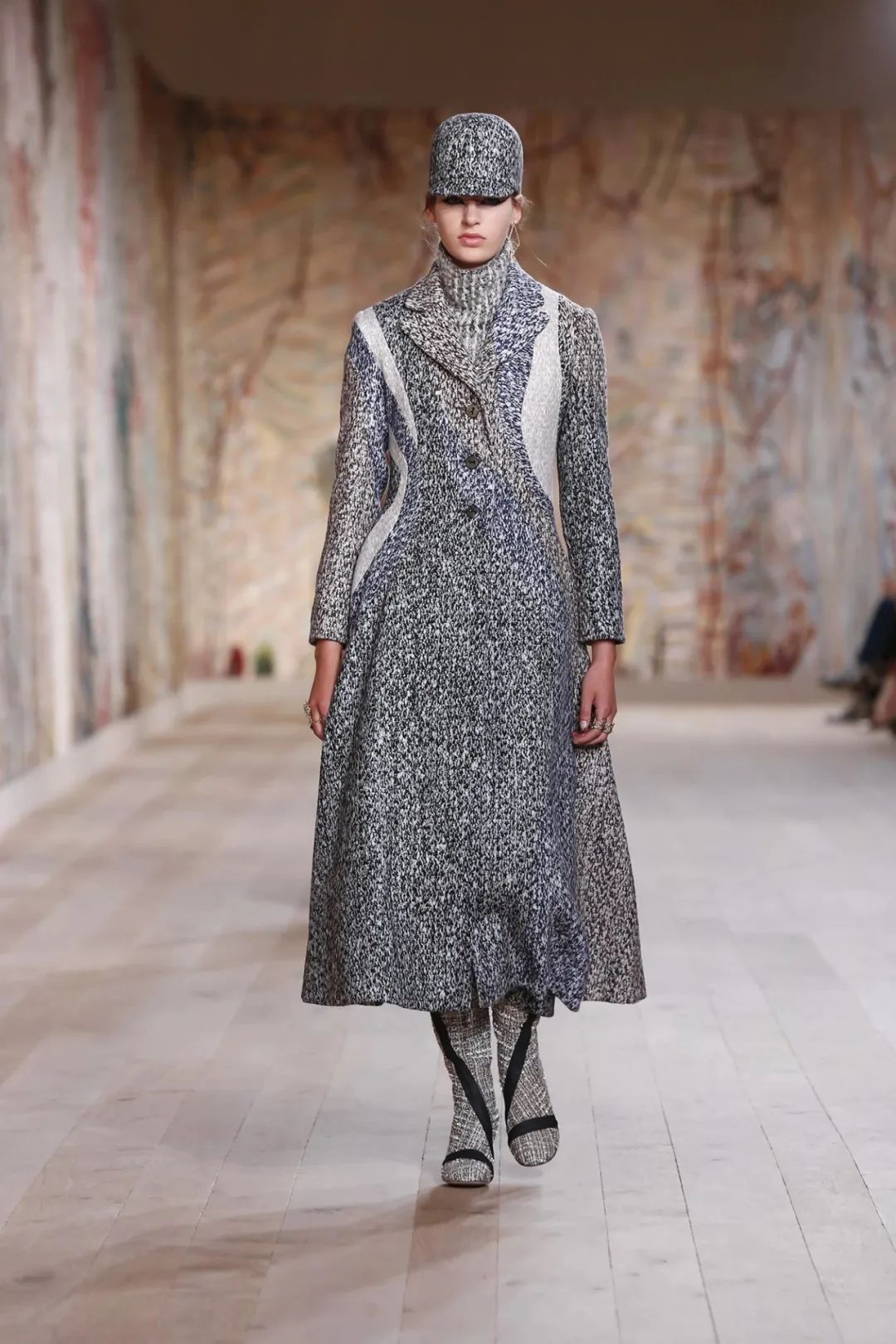 2023年明星穿过的高定,又大又繁琐的高定系列