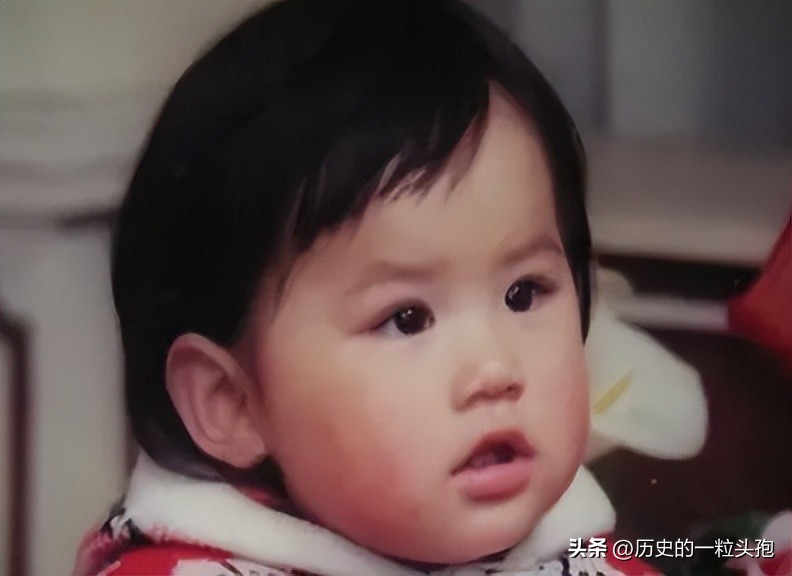 藏了8年才公开身份,藏了八年的秘密被妻子发现