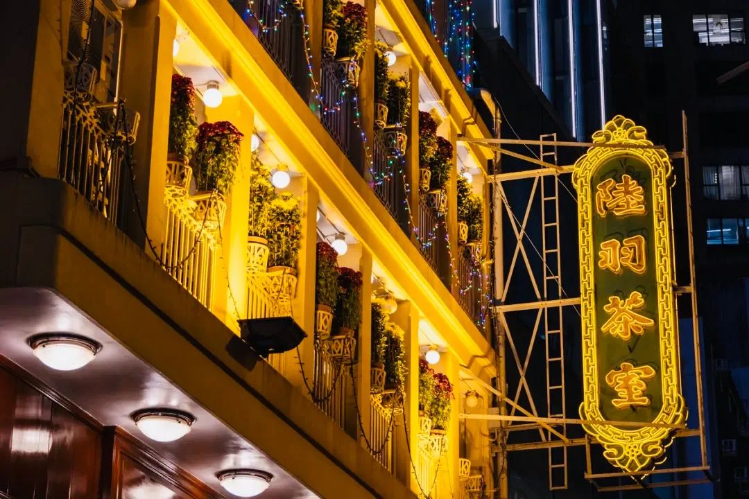 香港没有一个人，在九月中秋买月饼