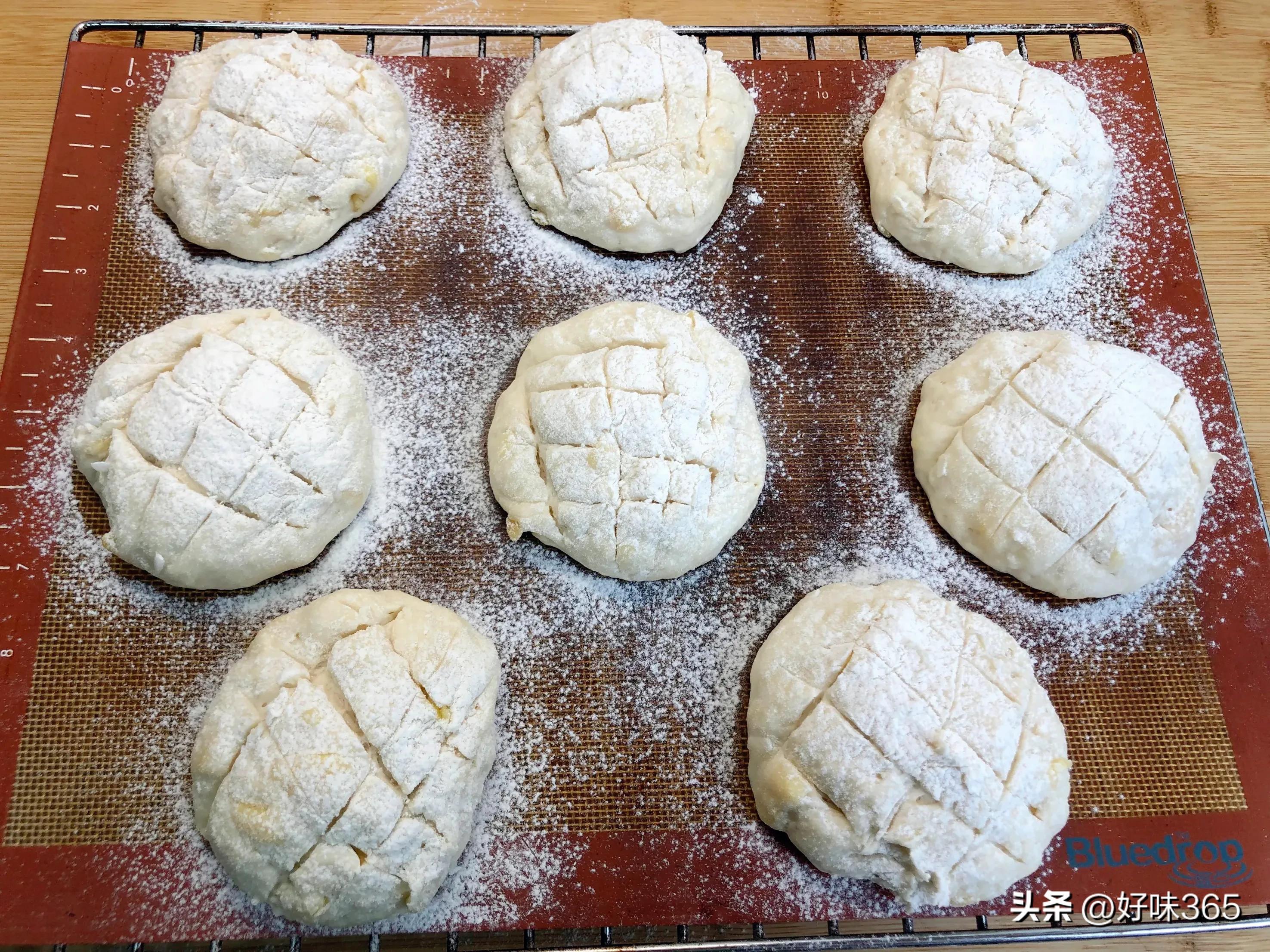 椰丝菠萝吐司,夏日甜品蔓越莓全麦面包