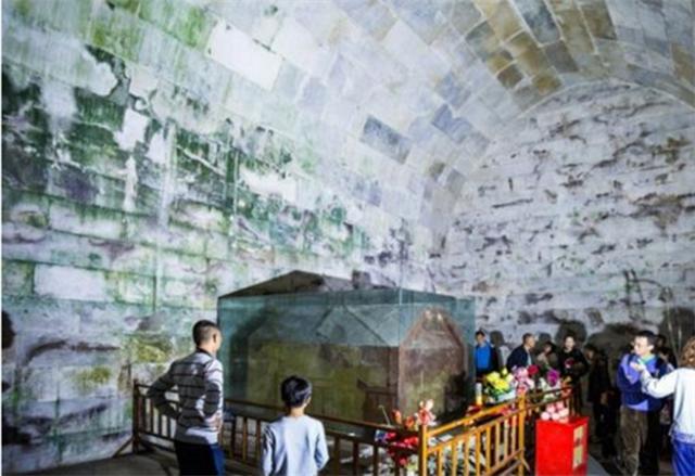 慈禧棺椁被打开结果惊呆众人,1984年清理慈禧墓纪录片