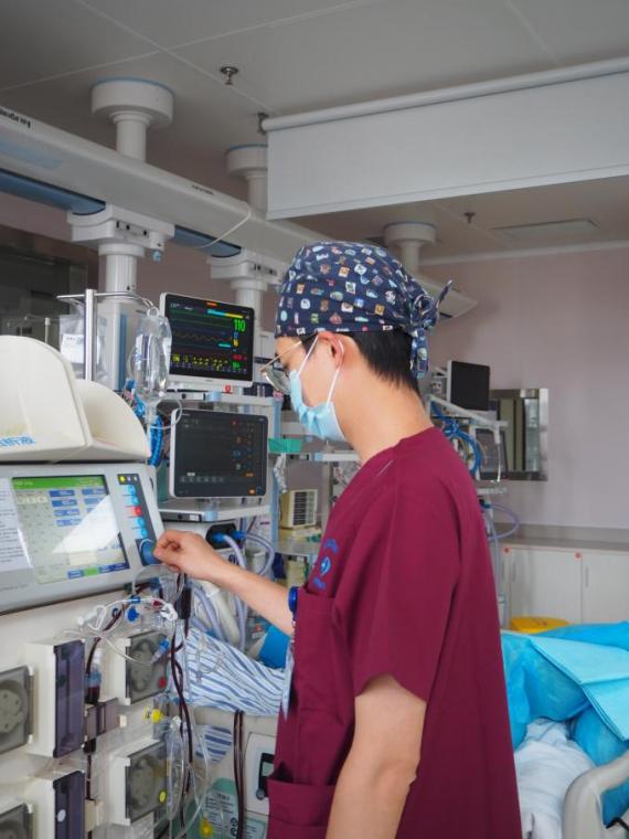 初夏花开医路有你——走进“男”能可贵的“男”丁格尔