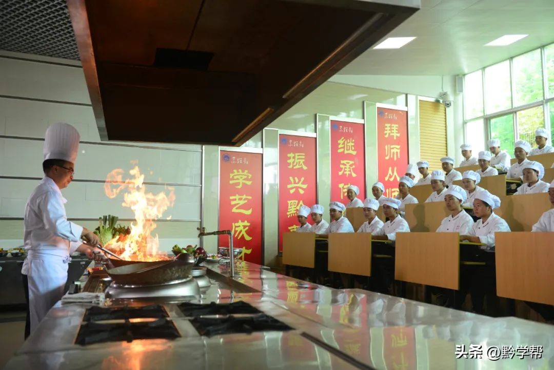 涓炬棗韪忎笂鏂板緛绋嬪鍔涜氨鍐欐柊绡囩珷,涓炬棗瀹氬悜棰嗚埅