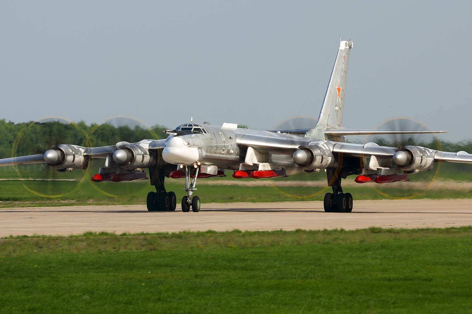 航程最远中国战斗机,轰6k战略轰炸机有多厉害