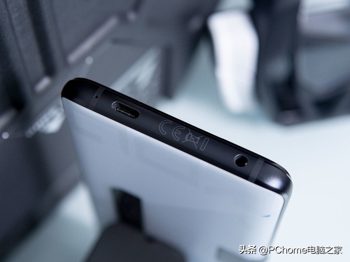 鑵捐rog7pro鍚冮浮娴嬭瘎,鑵捐娓告垙鎵嬫満rog7pro娴嬭瘎