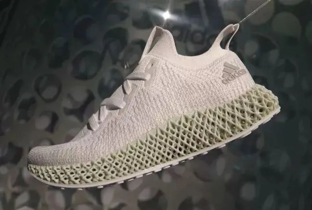 阿迪达斯败退中国市场,阿迪达斯怎么越来越便宜了