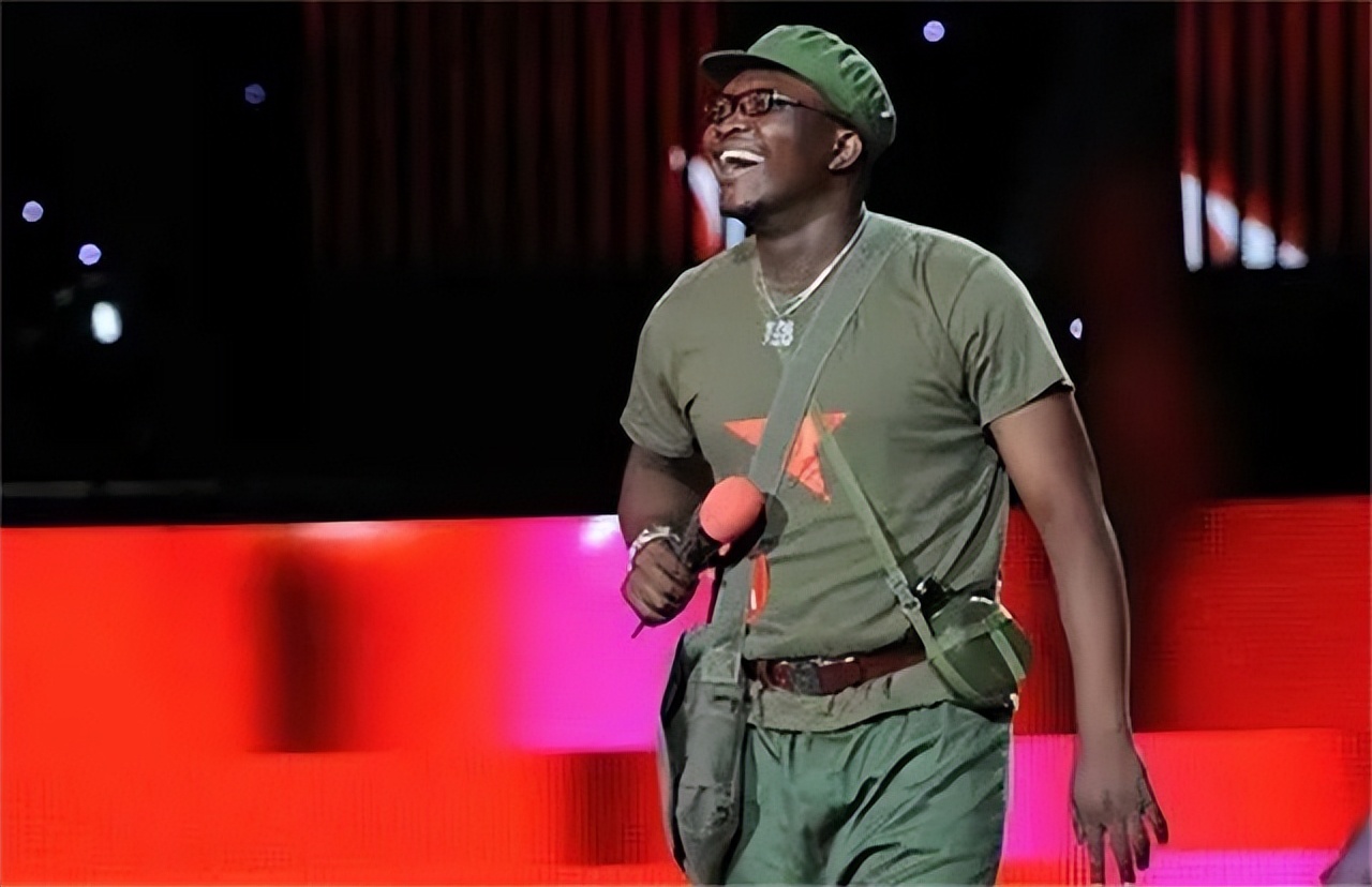 黑人歌手好弟近况：走红后迎娶中国姑娘，今36岁仍未取得中国绿卡