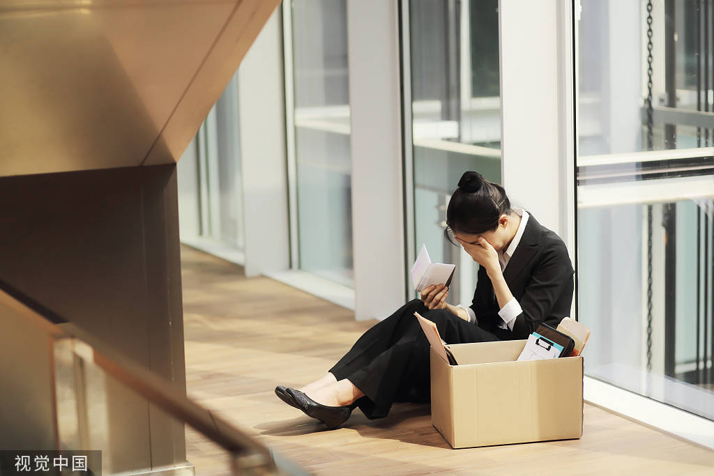 大学生创业摆摊卖烤鱼,农村小伙靠卖烤鱼赚钱