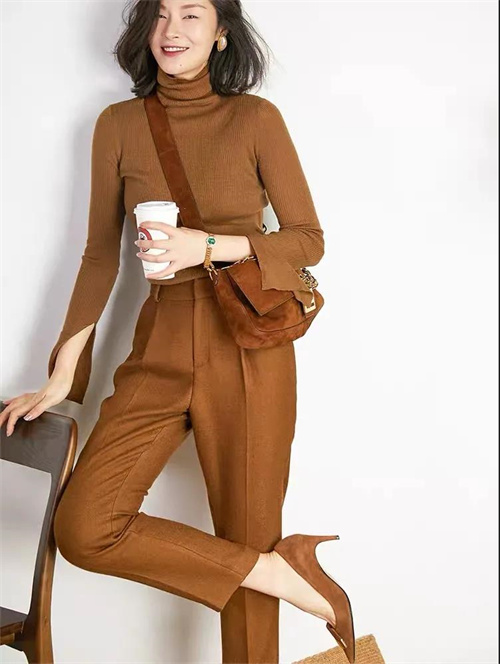 不同肤色的人怎么选择适合的颜色,不同肤色该怎么选棕色