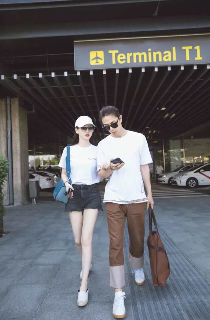 戚薇休闲鞋穿搭,戚薇穿什么样的鞋子好看