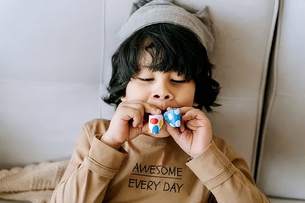 孩子特别脆弱经不起失败,孩子太依赖父母怎么解决