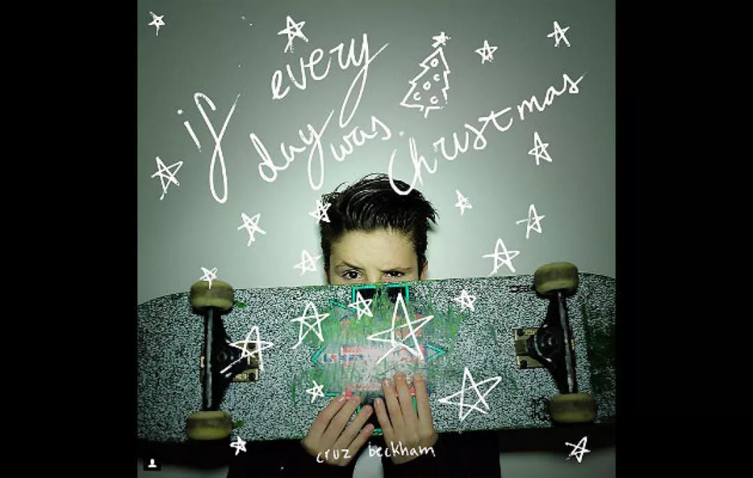 贝克汉姆现今共有几个孩子,贝克汉姆小七长残