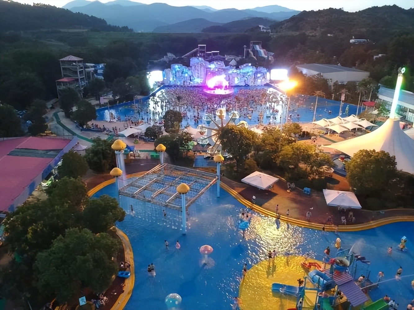 桐城和安庆哪个地方更值得去,安庆潜山与桐城