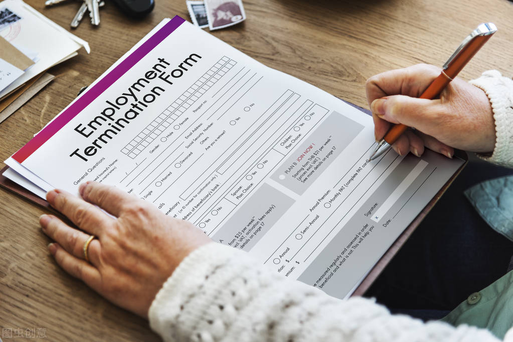 试用期不签劳动合同违约金,劳动合同没到期辞职要扣违约金吗