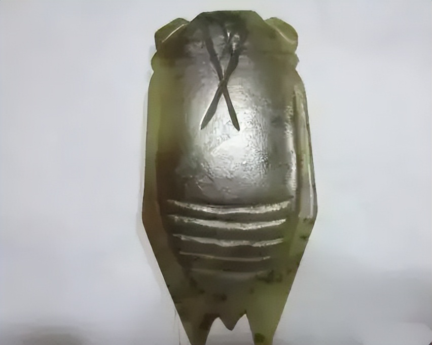 美女拿块玉去鉴宝结果是赝品,美女戴十年玉佩鉴宝