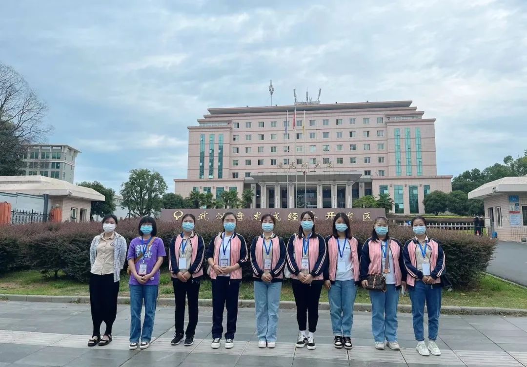 抗疫坚守一线岗位,坚守岗位奋战抗疫急救第一线