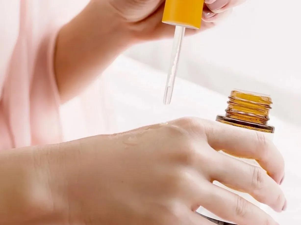 保湿效果最好的磨砂膏,磨砂膏怎么用才能美白