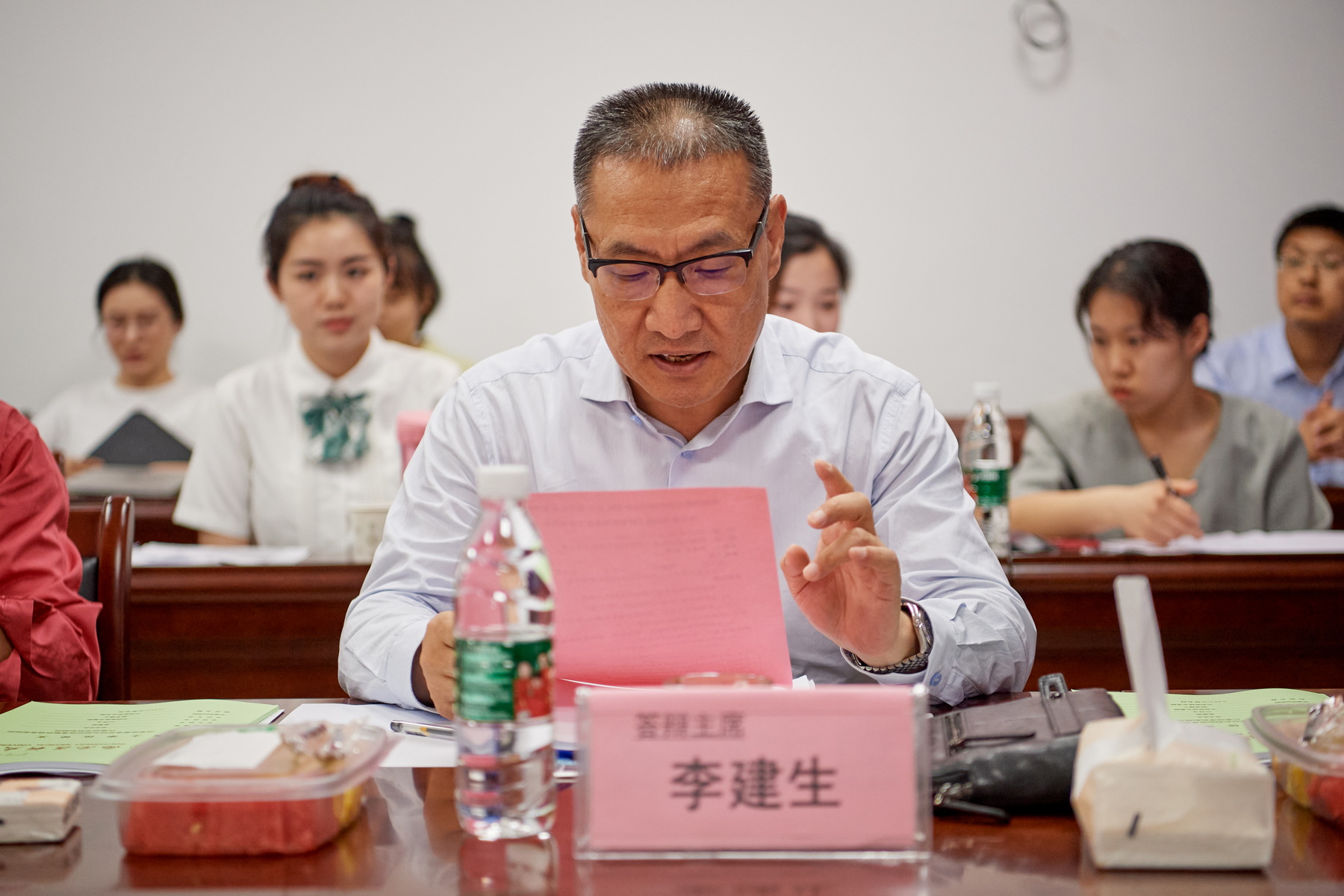 研究生毕业论文答辩的范文,临床研究生毕业论文答辩视频讲解