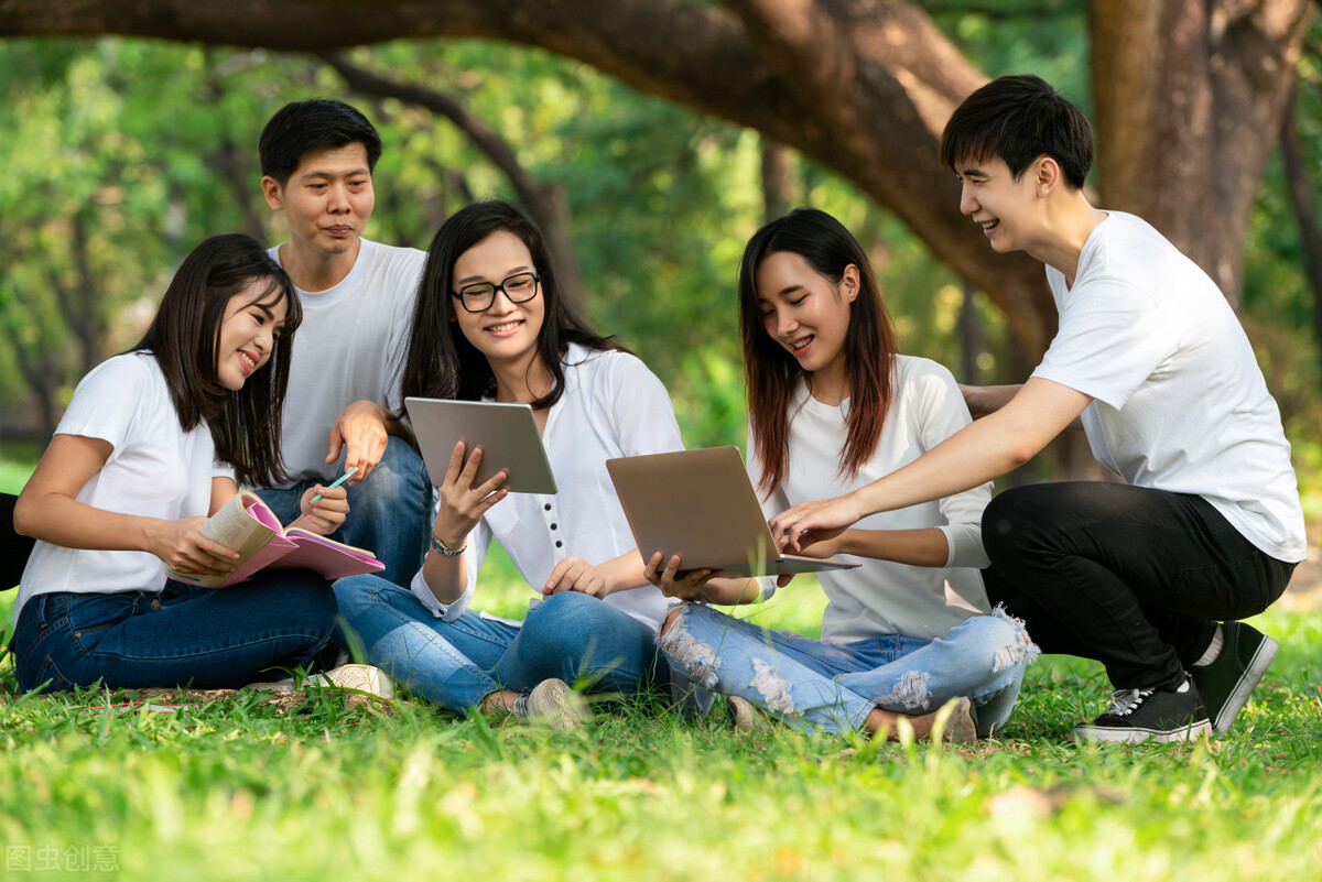 爱搬弄是非的人怎么相处,喜欢搬弄是非的人一定远离