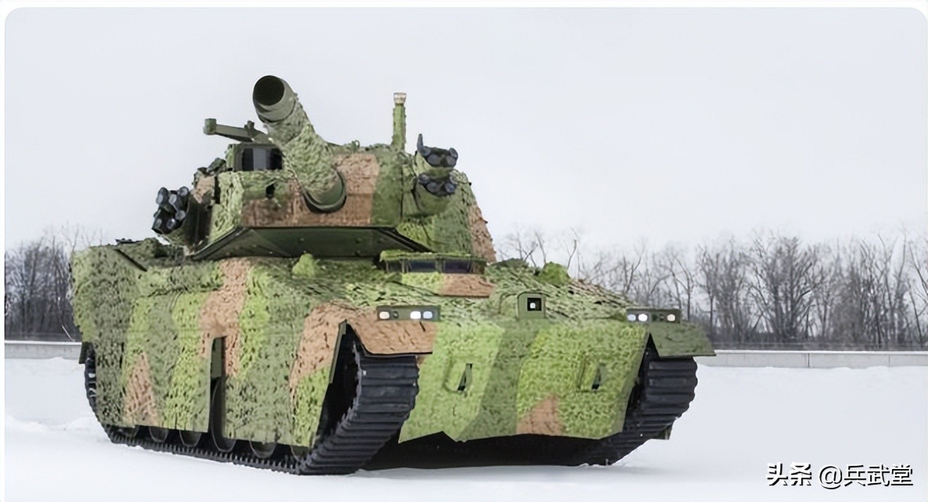 美版“15式”轻坦正式亮相？比15式还重1.5吨，既跑不过也防不住
