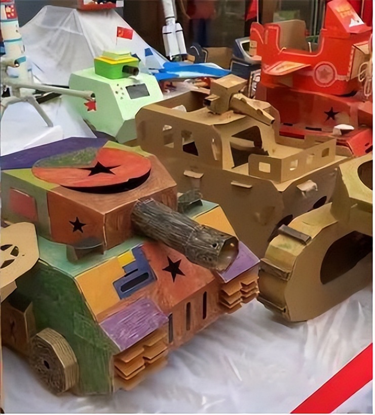 国庆飞机立体手工作品幼儿园,幼儿园中班国庆手工作品简单飞机