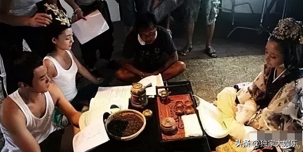 为什么只拍上半身,为什么只拍上半身镜头往下移