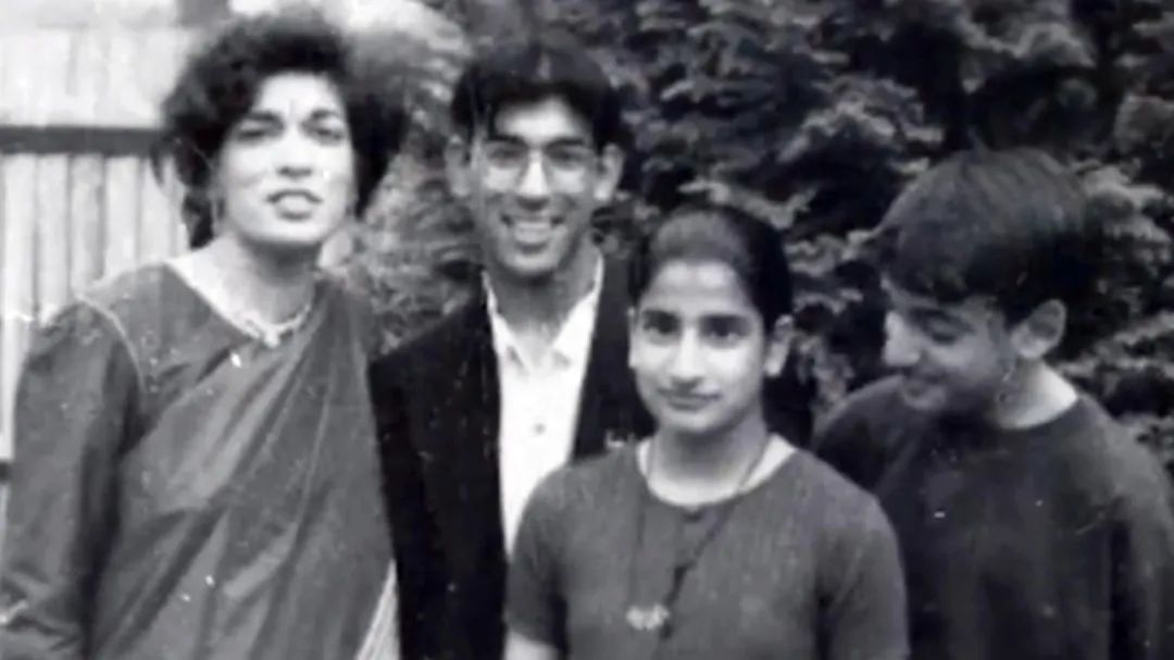 前英国首相苏纳克,英国现任首相苏纳克的成就