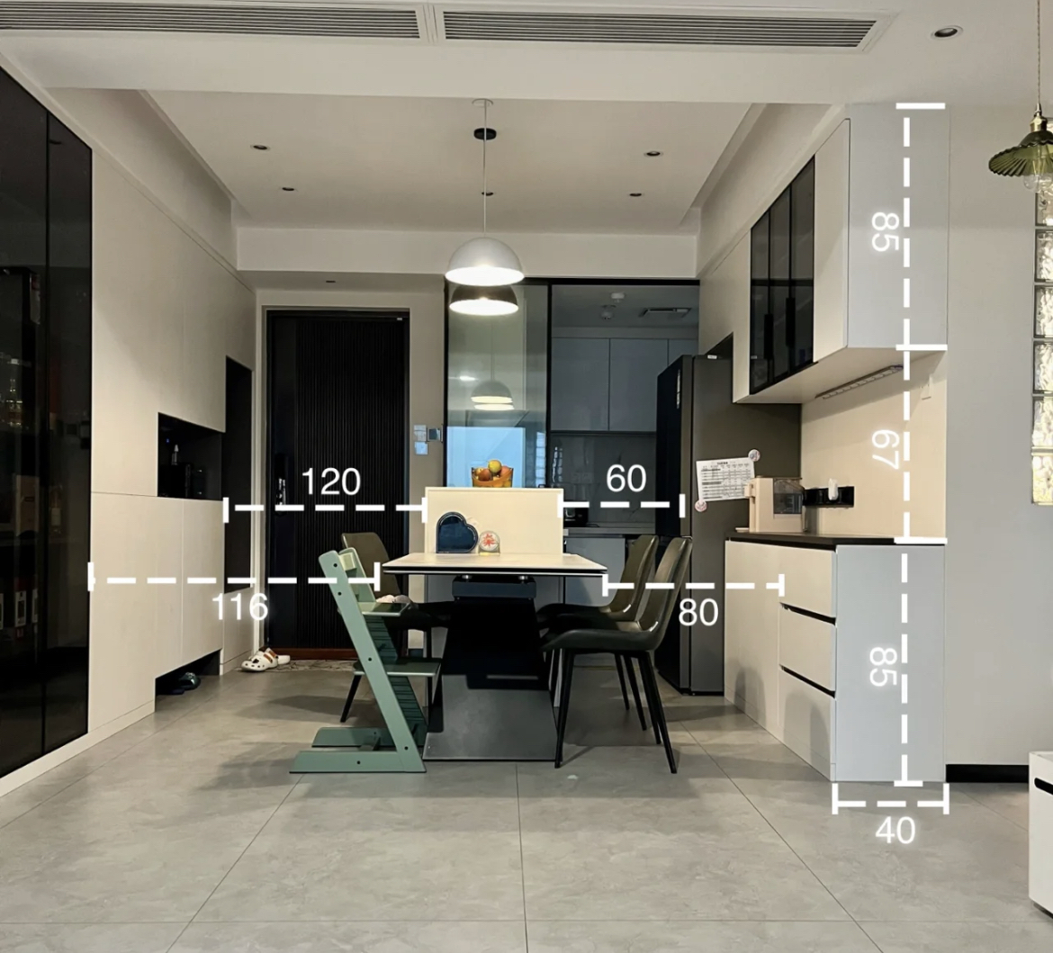 客餐厅搭配法则这三点一定要牢记,客餐厅的表选方形还是圆形