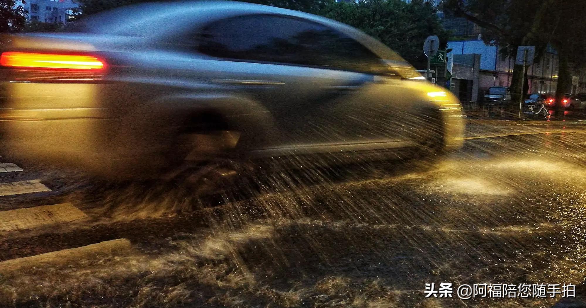 拍雨天摄影视频技巧教程,雨天的拍摄技巧具体怎么拍