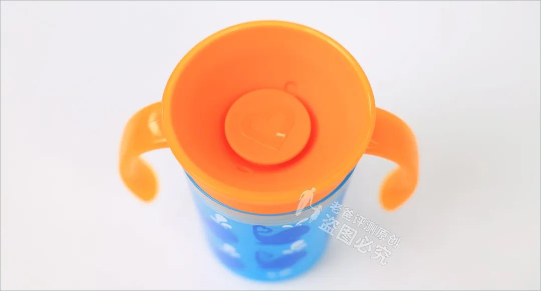 如何正确选择奶瓶和水杯,儿童水杯奶瓶推荐哪种