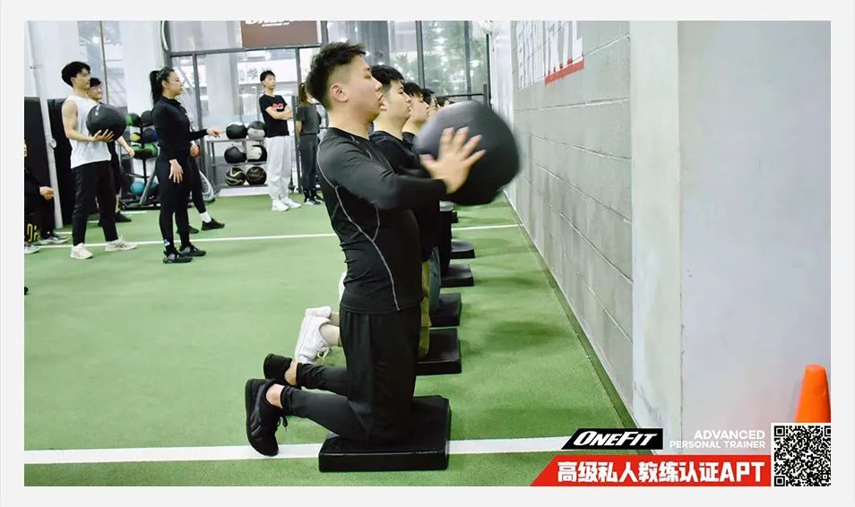 健身教练资格证报名条件成都,做健身教练需要具备什么条件