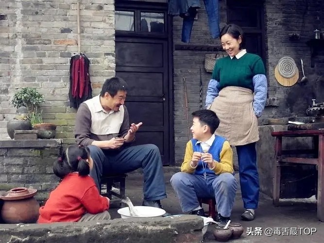 近20年评分最高的十部电影推荐,10部值得一看的经典高分电影推荐