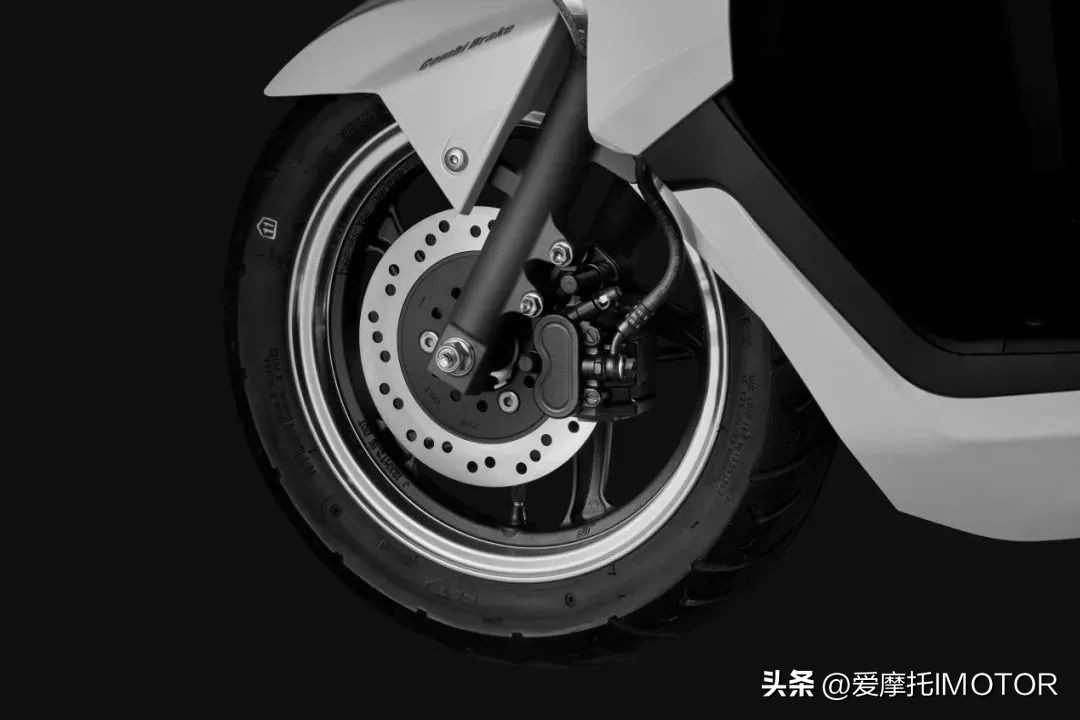 五羊本田ncr125最新款2024,城市通勤踏板推荐五羊本田ncr125