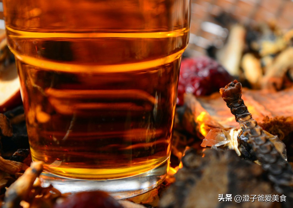 酿酒与勾兑酒的对比,这三种酒比勾兑酒更可怕