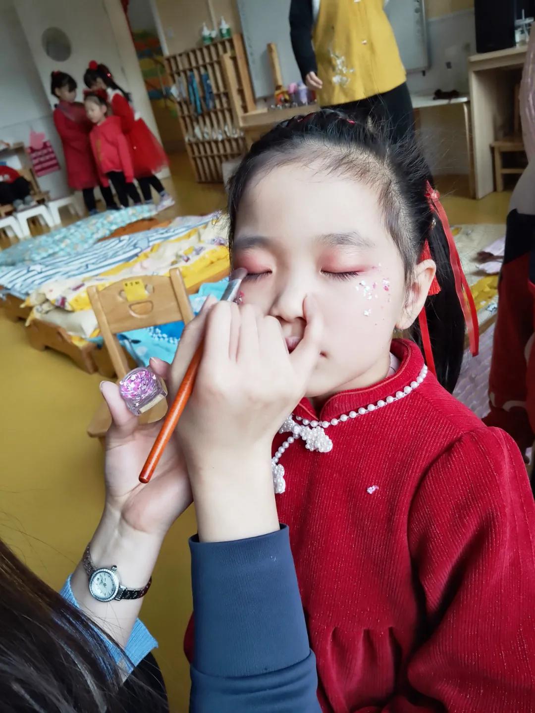 “福娃闹新春,虎年乐淘淘”——未来时光芝澜明仕幼儿园元旦活动