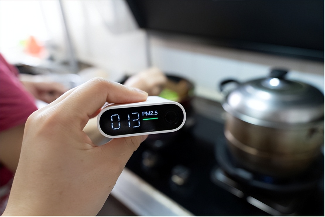 油烟机怎么选不占地方还好看,油烟机和燃气灶有必要买贵的吗