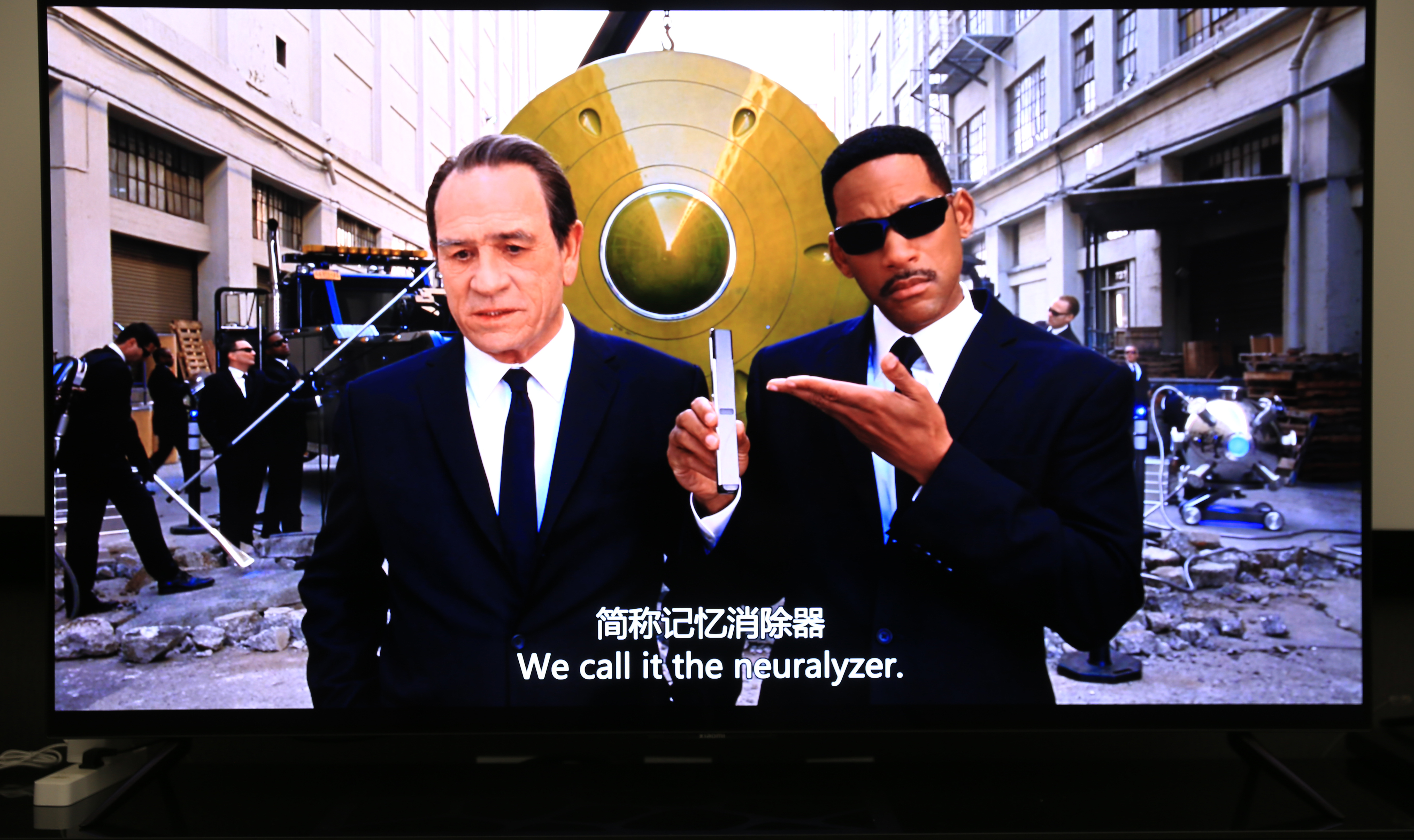 小米oled77寸,小米6oled和至尊版哪个好