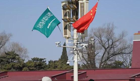 中美军方高层谈台湾问题,外媒讨论台海局势