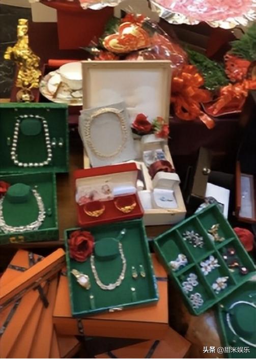 千金何超盈现状,叛逆千金何超盈带14亿嫁妆