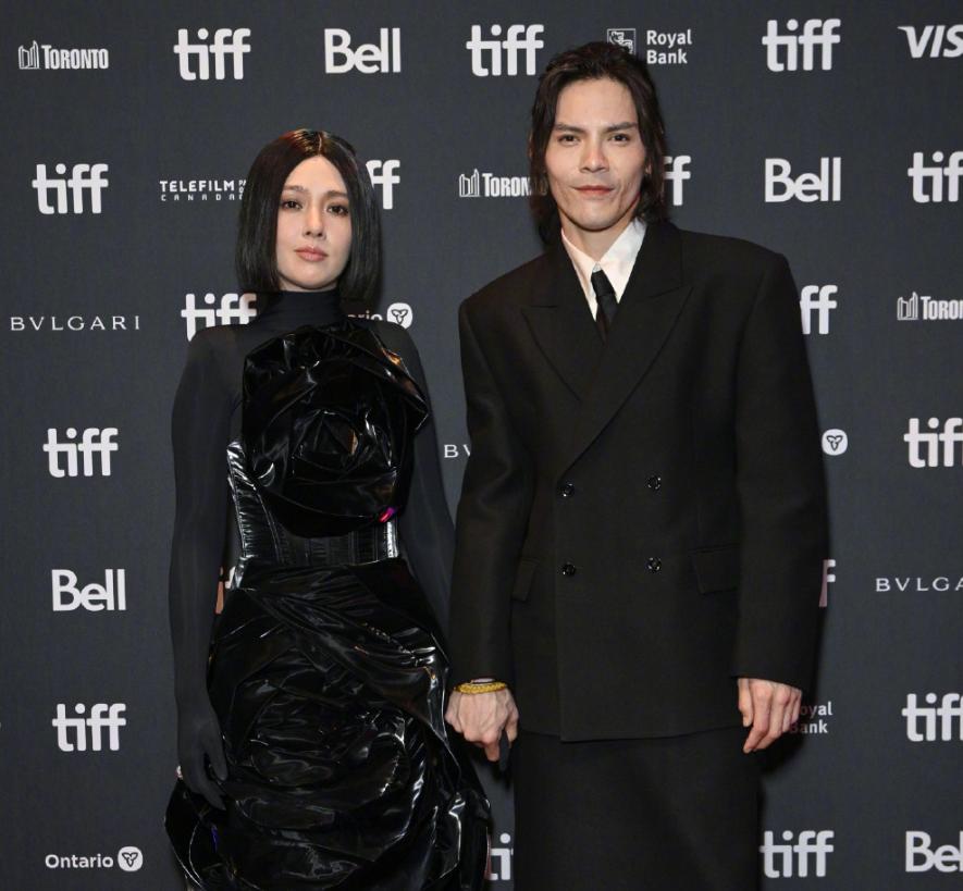 娱乐圈的明星为什么变化那么大,娱乐圈毫无预兆突然变脸的明星