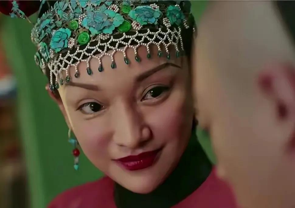 脸没恢复就别出来捞金，发面馒头、蜡像脸，求求你们放过观众吧！