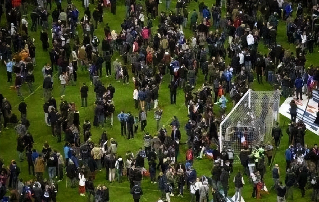 世界足坛十大暴力冲突事件,印尼足坛球迷冲突事件