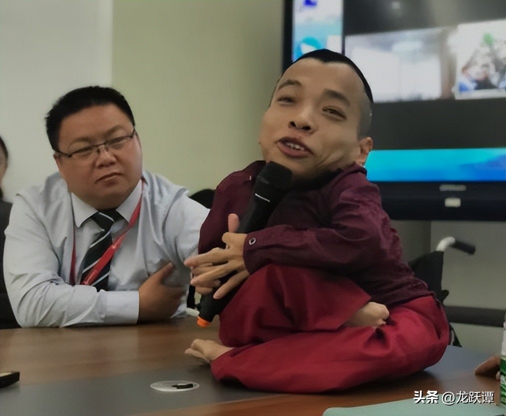 韬环鍗冧嚎鐨勫瘜璞潗杞濞跺コ绉樹功,90鍘樼背琚栫弽鎬昏