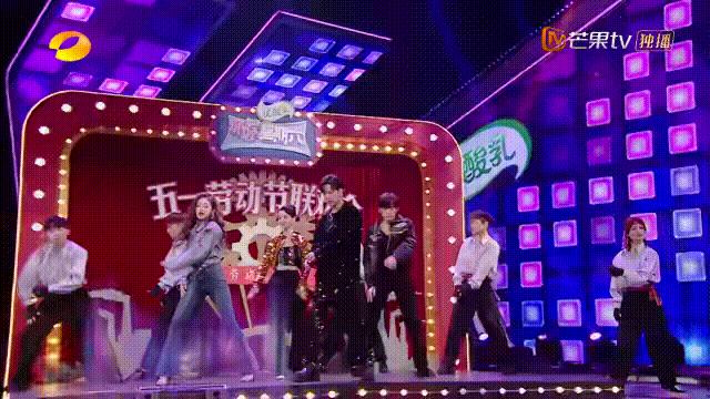 盘点何老师那些年的救场合集,何老师撑起了整个娱乐圈