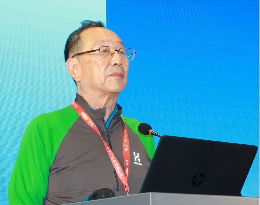 白岩松谈运动健康,白岩松运动治愈一切