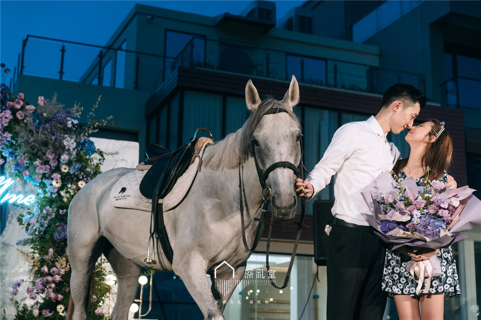 求婚怎么选择礼物,求婚策划怎么找才便宜