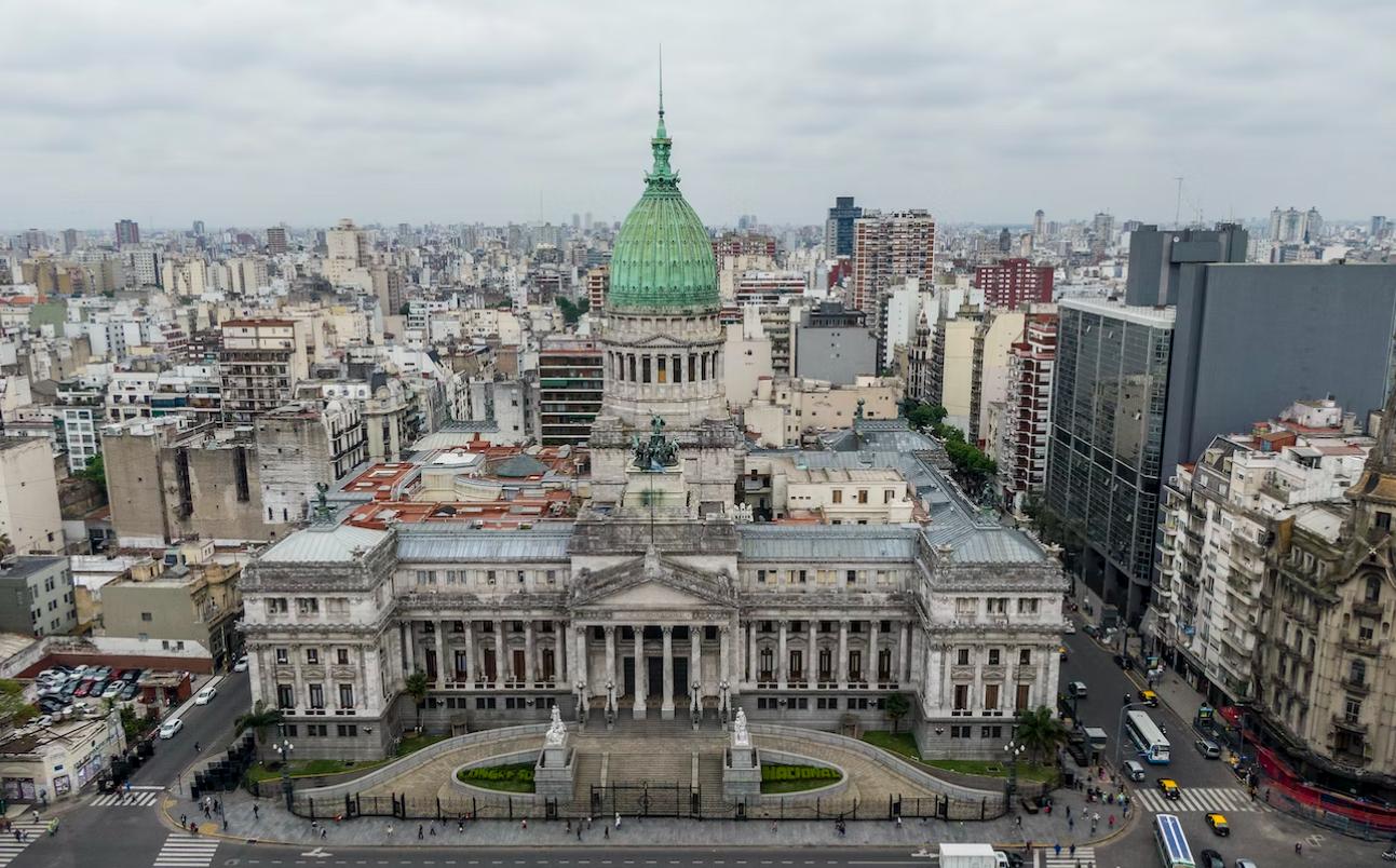 被美国人连续收割三次？阿根廷是如何从发达国家沦落的